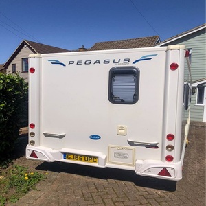 Mini caravana moderna 4x4 de moda, autocaravana todoterreno ligera con capacidad para dormir para 4 personas - Product Image 4