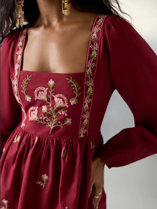 Bombay Paisley Rojo Floral Bordado Algodón A-Line Vestido - Product Image 3