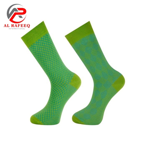 Chaussettes pour hommes en coton de haute qualité, respirantes, coupe ample, avec des motifs colorés, légères, pour un style quotidien - Product Image 5