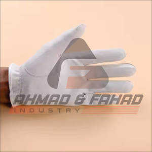 Gants de golf pour femmes juniors blancs faits sur mesure poignées en cuir véritable à mailles respirantes pour le sport - Product Image 1