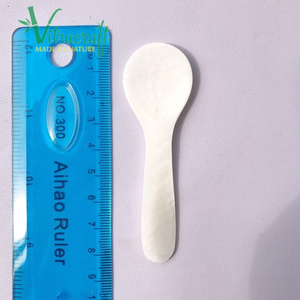 Cuillère à caviar de qualité supérieure 8.5cm Design classique Coque en nacre blanche naturelle Durable et sûre pour le goût des aliments - Product Image 4