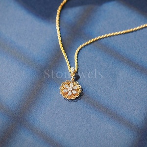 Diseño Floral de tilo 9kt/24kt colgante de oro blanco diamante adornado joyería fina para bodas y regalos de compromiso - Product Image 5