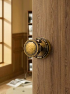 Poignée de porte élégante en argent, conçue pour la décoration intérieure haut de gamme, parfaite pour la porte principale, l'entrée de la pièce ou les intérieurs d'hôtel, en provenance d'Inde - Product Image 5