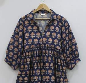 Robe tunique mi-longue pour femmes, faite à la main, à motifs floraux, imprimée au bloc, 100% coton |   Fournisseur d'exportation en gros Inde - Product Image 4