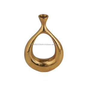 Luxury Modern Metal <b>Vases</b> in Customized Design and Finishes Handmade for Garden Wedding and Home Decoration <b>Unique</b> <b>Vases</b> - Product Image 4
