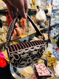 กระเป๋าคลัทช์งานแต่งงานสุดหรูหราสไตล์ชาติพันธุ์จาก Craftstages International ลายดอกไม้ สายโซ่ ซับในโพลีเอสเตอร์ สายสะพายไหล่ - Product Image 3