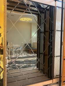 Miroir mural abstrait en verre Art Déco de luxe moderne, design en forme d'arche, décoration élégante pour la maison, provenant des Émirats arabes unis - Product Image 3