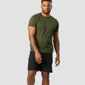 Short d'entraînement de gymnastique noir écologique pour hommes High Street, taille élastique légère à séchage rapide avec poches - Product Image 2
