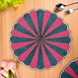 Mantel Redondo Bohemio Chic de Alta Calidad con Rayas Rojas, Hecho a Mano, con Cuentas Ecológicas y Reverso de Satén, para Cocina, Comedor y Bodas - Product Image 3