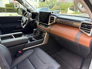 โตโยต้า ทุนดรา ลิมิเต็ด ครูว์แม็กซ์ 4x4 ทวินเทอร์โบ V6 ปี 2022 พร้อมชุดแต่ง TRD ออฟโรด เครื่องยนต์เปลี่ยนใหม่ - Product Image 5