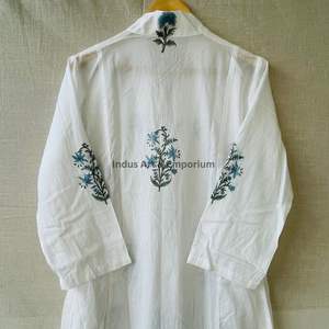 Hermoso Vestido de Algodón con Estampado Floral, Vestido para Uso Casual, Vestido con Estampado a Mano - Product Image 2