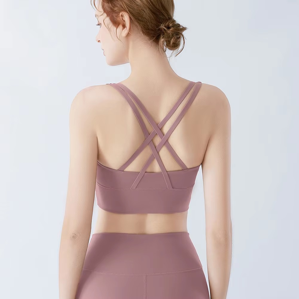 สีแดงม่วง