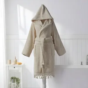 Albornoz Unisex de Lujo con Pompones, Tejido a Mano, de Algodón Turco, para Resort, Uso Todo el Año, Ropa de Dormir y de Estar por Casa, Verano, Suministrado por ODM, Turquía - Product Image 3