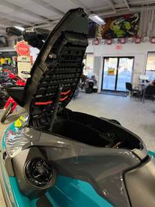 เจ็ตสกี Sea Ray 400 สำหรับเล่นน้ำทะเล พร้อมที่จอด - Product Image 5
