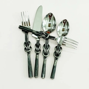 Juego de cubiertos de diseño de lujo en acero inoxidable martillado con acabado de espejo perfecto para cenas de mesa y fiestas de bodas - Product Image 5