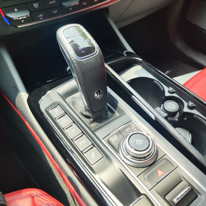 SUV de luxe d'occasion 2024, 3.0 T Twin Turbo V6, puissant, 4 roues motrices, automatique, avec suspension pneumatique, airbags complets, démarrage sans clé, un seul bouton - Product Image 5