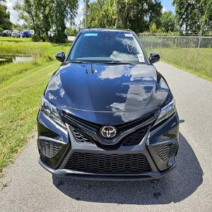 ¡Oferta Imperdible! Toyota Camry Híbrido SE Nightshade 2024 Súper Limpio, CVT, Tracción Delantera, Negro Medianoche Metálico, Sedán de Lujo - Product Image 1