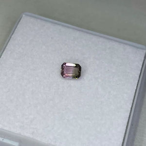 Tourmaline naturelle facettée de couleur bio, taille octogonale, 5,50 x 4,20 mm. - Product Image 1