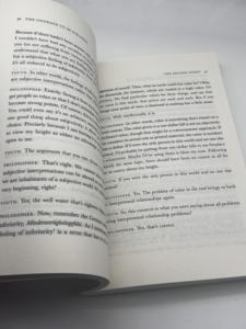 Colecciones de Novelas Más Vendidas, "El Coraje de Ser Desagradable", en Inglés, Encuadernación Perfecta, Papel de Arte - Product Image 2