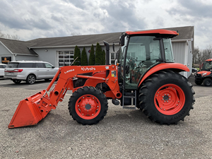 รถแทรกเตอร์ Kubota M7060HDC12 ดีเซล 4WD รุ่นขายดีที่สุด รถแทรกเตอร์สำหรับงานหนักพร้อมที่ตักด้านหน้า รถแทรกเตอร์ล้อ 4WD - Product Image 2