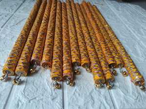 ไม้ดันดียาสีส้มประดับลูกไม้สำหรับเทศกาลนาวราตรี, ของตกแต่งงานแต่งงานแบบบันจารา, อุปกรณ์ประกอบการเต้นคู่แบบกุจราตี - Product Image 2