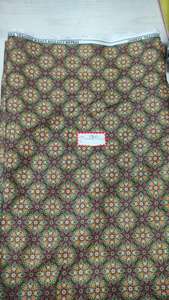 ผ้าซาตินกิซ่าพิมพ์ลายหรูหรา แห้งเร็ว ระบายอากาศได้ดี ให้สัมผัสเรียบเนียน ดีไซน์สดใส เหมาะสำหรับเสื้อผ้าเด็กหญิง เด็กชาย และของตกแต่งบ้าน - Product Image 4