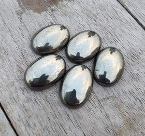 คุณภาพ 3A + 100% ไพไรต์ทองคําธรรมชาติธรรมชาติรูปไข่ Cabochon แบนกลับปรับเทียบอัญมณีหลวมในราคาขายส่ง OEM จํานวนมาก - Product Image 3