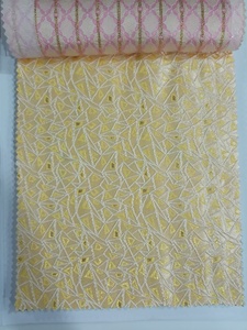 100% Polyester Broderie Tissu pour Vêtements Rembourrage Personnalisé Imprimé Plaid Chaîne Non Tissé Techniques pour Vêtements De Mariage - Product Image 2