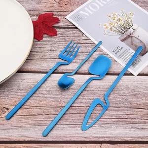 Ensemble de couverts de style antique avec poignée bleue pour salle à manger vintage, fête de mariage, décor de table élégant et usage domestique classique - Product Image 1