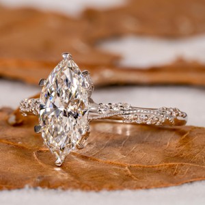 Anillo de Compromiso Clásico Vintage con Diamante Cultivado en Laboratorio, Corte Marquesa, 1.50 Quilates, Oro Amarillo, para Bodas y Eventos - Product Image 2