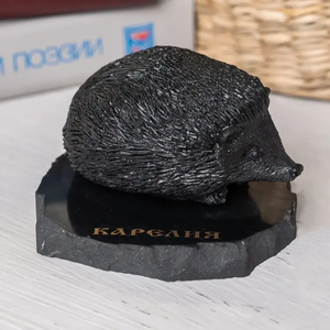 Figura de erizo de shungita - Product Image 5