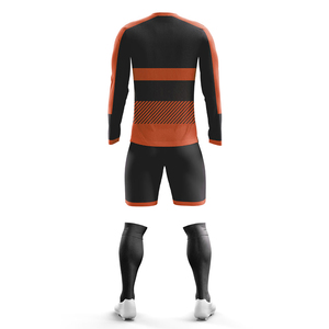 Uniforme de Fútbol Personalizado Nuevo 2025 al por Mayor, Secado Rápido, Transpirable, Poliéster con Logotipo, Uniforme de Jersey de Fútbol 100% de Alta Calidad - Product Image 4