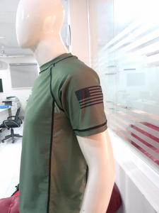 Protectores de erupción más vendidos para adultos Sublimación personalizada Impreso Flatlock Cosido Cuello redondo Manga corta Protectores de erupción en venta - Product Image 4