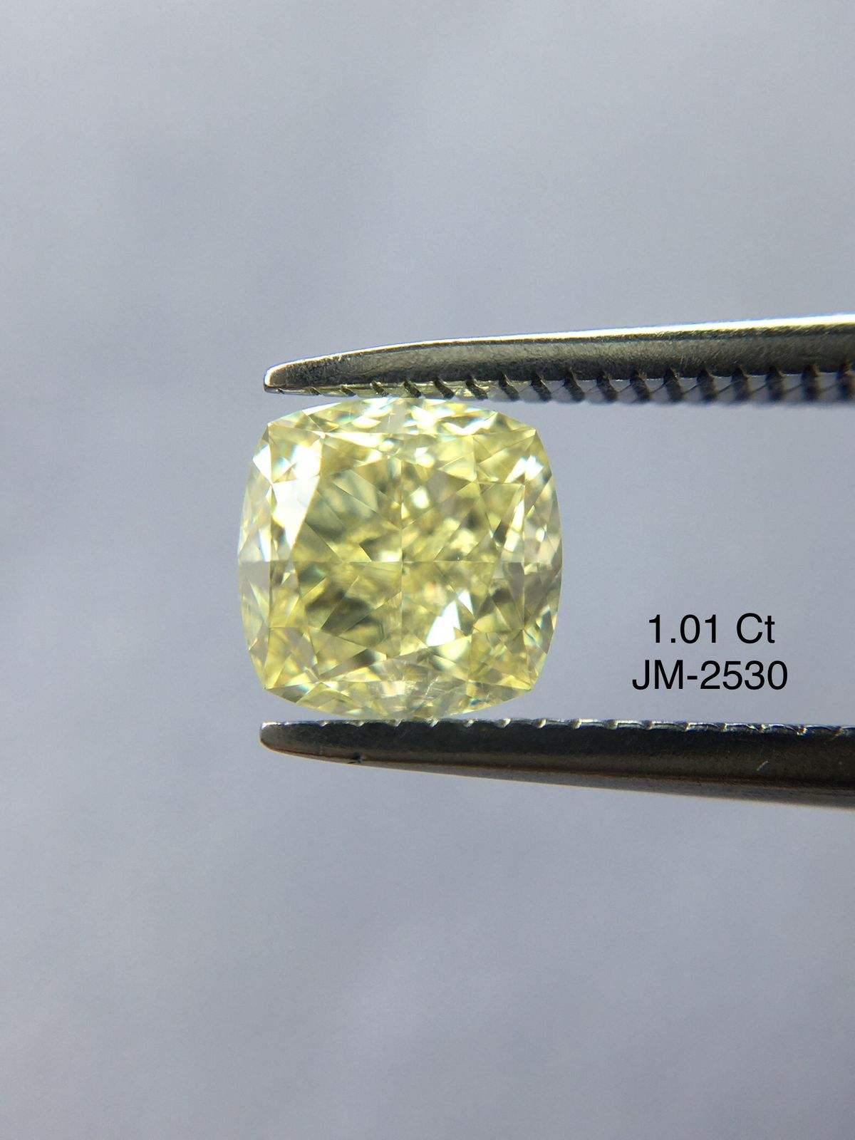 สีเหลือง