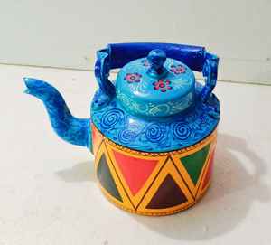 กาต้มน้ำชาทำจากโลหะรูปทรงใหม่กาน้ำชาแบบทาสีด้วยมือสำหรับเสิร์ฟชา - Product Image 6