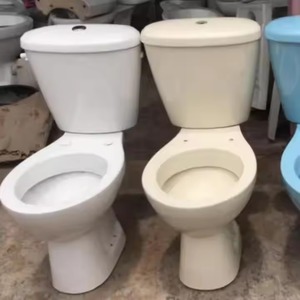 Ensemble de toilettes murales italiennes modernes à double chasse d'eau Armoire à eau monobloc en céramique à siphon en S pour la maison et les hôtels - Product Image 3