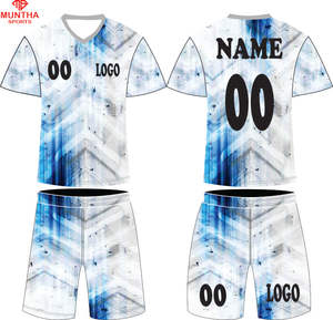 Uniformes ligeros de fútbol personalizados de alta calidad, uniformes de nuevo estilo de último diseño con colores sólidos, conjunto de fútbol de servicio OEM - Product Image 1