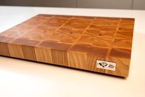 Tabla de cortar de madera y plato para servir: sostenible y duradero - Product Image 2