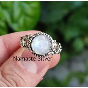 Anillo de Boda Boho Hecho a Mano con Piedra Lunar Arcoíris y Plata de Ley, Incrustaciones de Piedra Natural, Pieza Destacada para Mujer, Regalo para Ella - Product Image 5