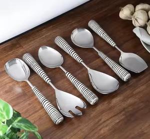 Juego de 6 cucharas de servidor de ensalada de acero inoxidable, mango de fregona, juego de utensilios de cocina clásicos de plata de lujo, 6 uds. - Product Image 2