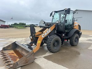 Acheter 2024 Case 221F Chargeuse sur pneus - Product Image 2