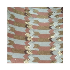 Tissu en dentelle perlée de polyester 100% ornemental organique pour les accents de corps de bordure Lehenga ajoute un ensemble festif de mariage Regal Look - Product Image 1