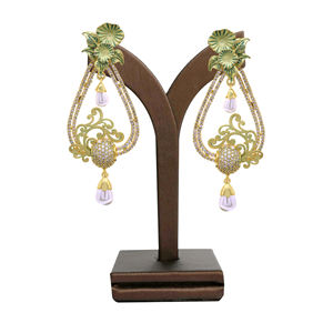 Pendientes colgantes AD antiguos elegantes personalizados, perlas artificiales de latón de lujo, exportación directa para bodas y moda de lujo - Product Image 1