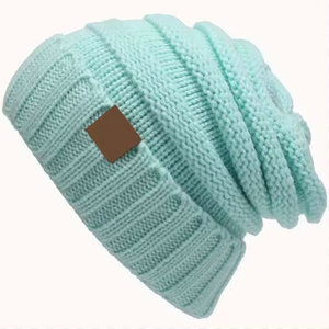Gorros de Jacquard de punto de alta calidad para hombres y mujeres gorro de invierno para viajes de playa negocios al por mayor - Product Image 1