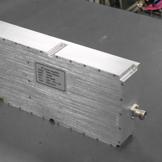 Customizable Wideband High Power Continuous Wave Pulse 200W 2400-2500Mhz Linear Broadband RF Power Amplifier Classes Uav Module