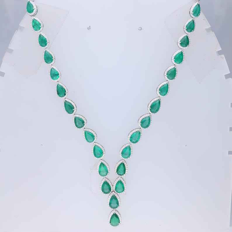 สีเขียว