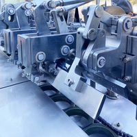 Machine de remplissage et de scellage de tubes en aluminium haute vitesse 8000 BPH, personnalisée en usine pour tubes métalliques