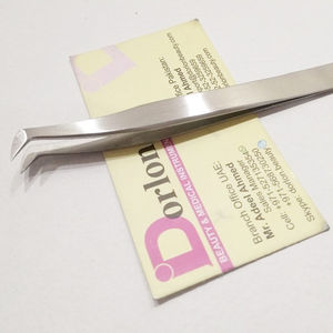 Pinzas Profesionales para Pestañas Dorlon DB-ELT-49870 de Acero Inoxidable con Logotipo Personalizado, Antiestáticas, de Precisión, con Ángulo de 45 Grados - Product Image 1