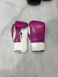 Vente chaude Bonne qualité Gagnant Gants de boxe à lacets Logo personnalisé Gagnant Peau de vache Adultes Compétition Formation Gants de boxe - Product Image 3