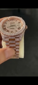 Reloj Automático para Hombre en Oro Rosa con Indicador de Fecha Esfera de 41 mm Engaste Pavé Completo Correa de Acero Inoxidable Mecánico Totalmente Cubierto de Moissanita - Product Image 2